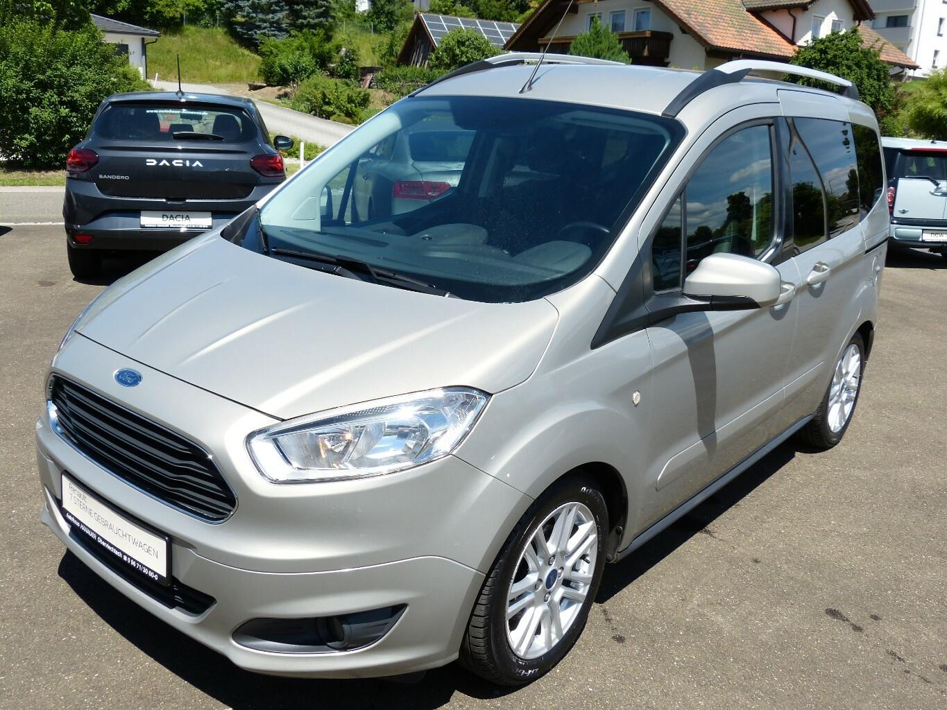 Ford Tourneo Courier Titanium 1.5 TDCI [AHK]