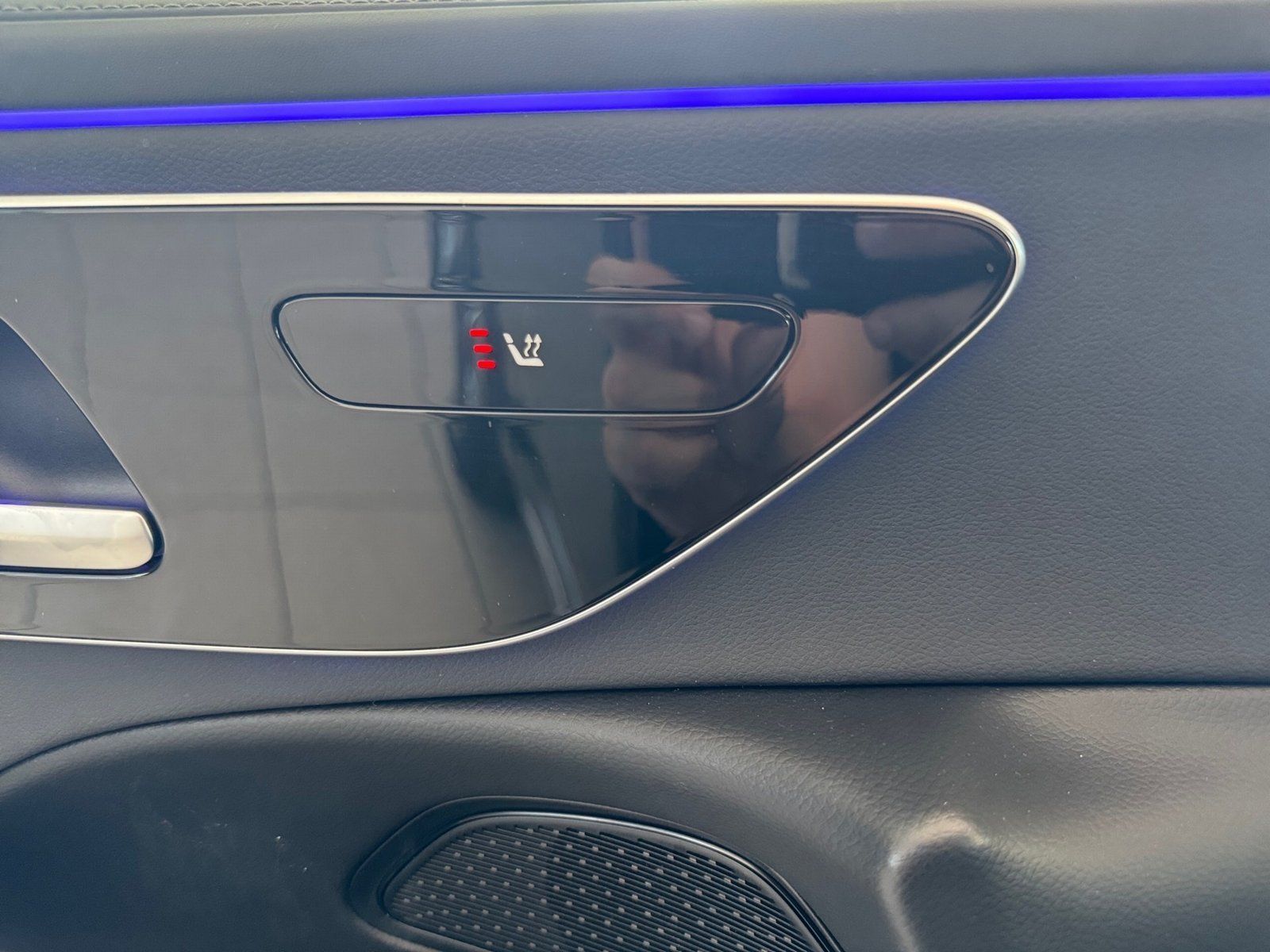 Fahrzeugabbildung Mercedes-Benz E 220 T d AMG*Distro*Totwinkel*LED*Kamera*CarPla
