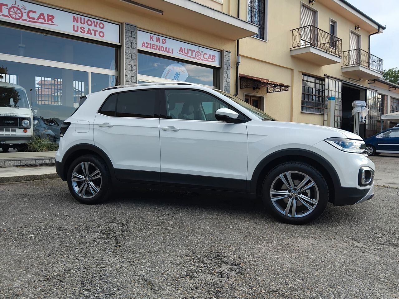 Volkswagen T-Cross 1.0 TSI 110 CV Style imagem 3