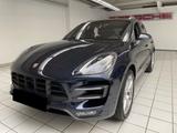Porsche Macan Turbo mit Performance Paket - Porsche Gebrauchtwagen in Tübingen