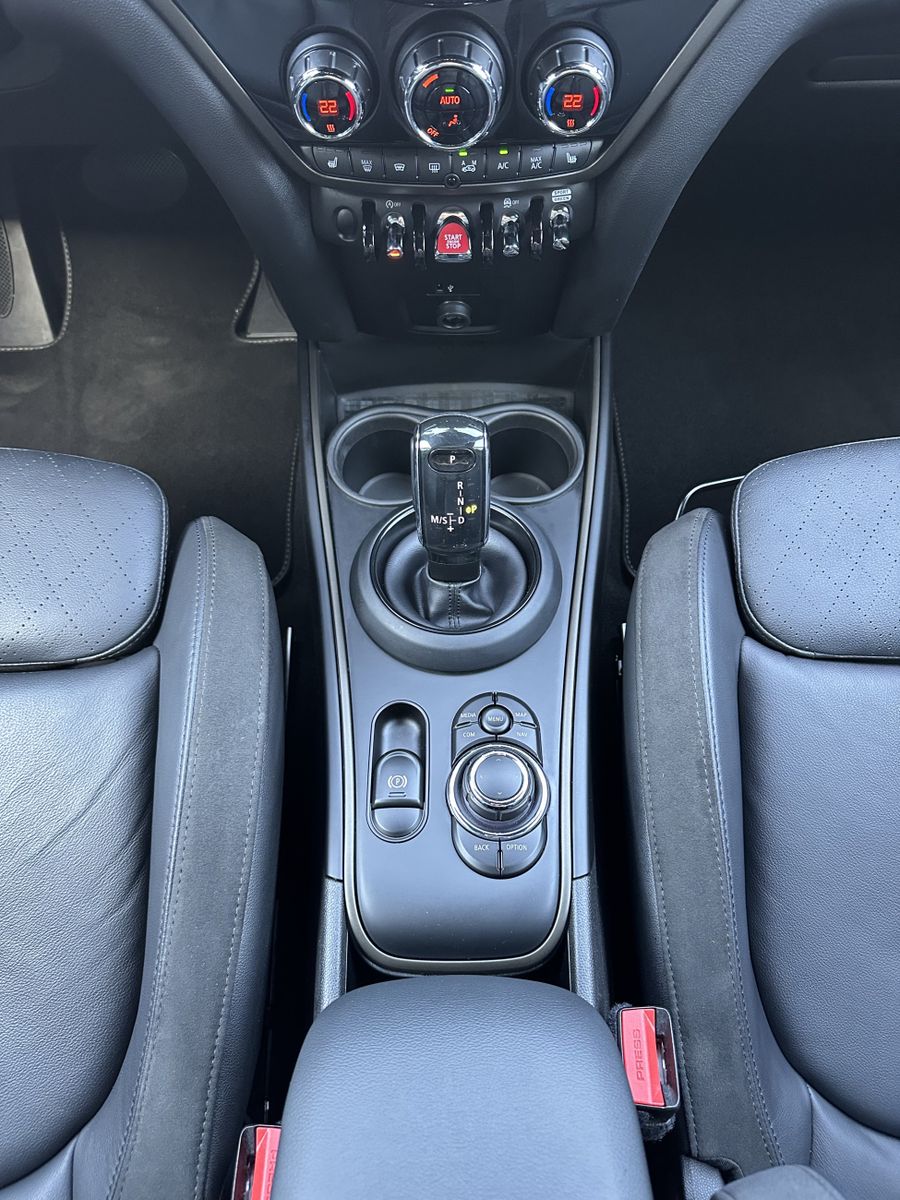 Fahrzeugabbildung MINI Cooper Countryman ALL4 NAV+LED+KAMERA+18ZOLL+DA