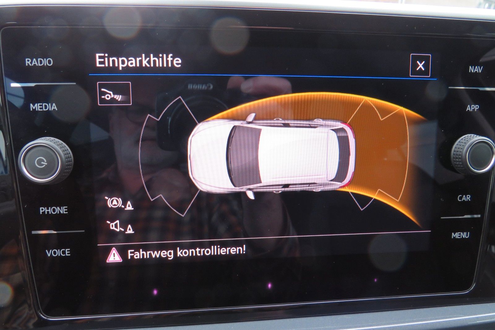 Fahrzeugabbildung Volkswagen T-Roc Style ACC APP MASSAGE SITZH. 17`KAMERA 1.H