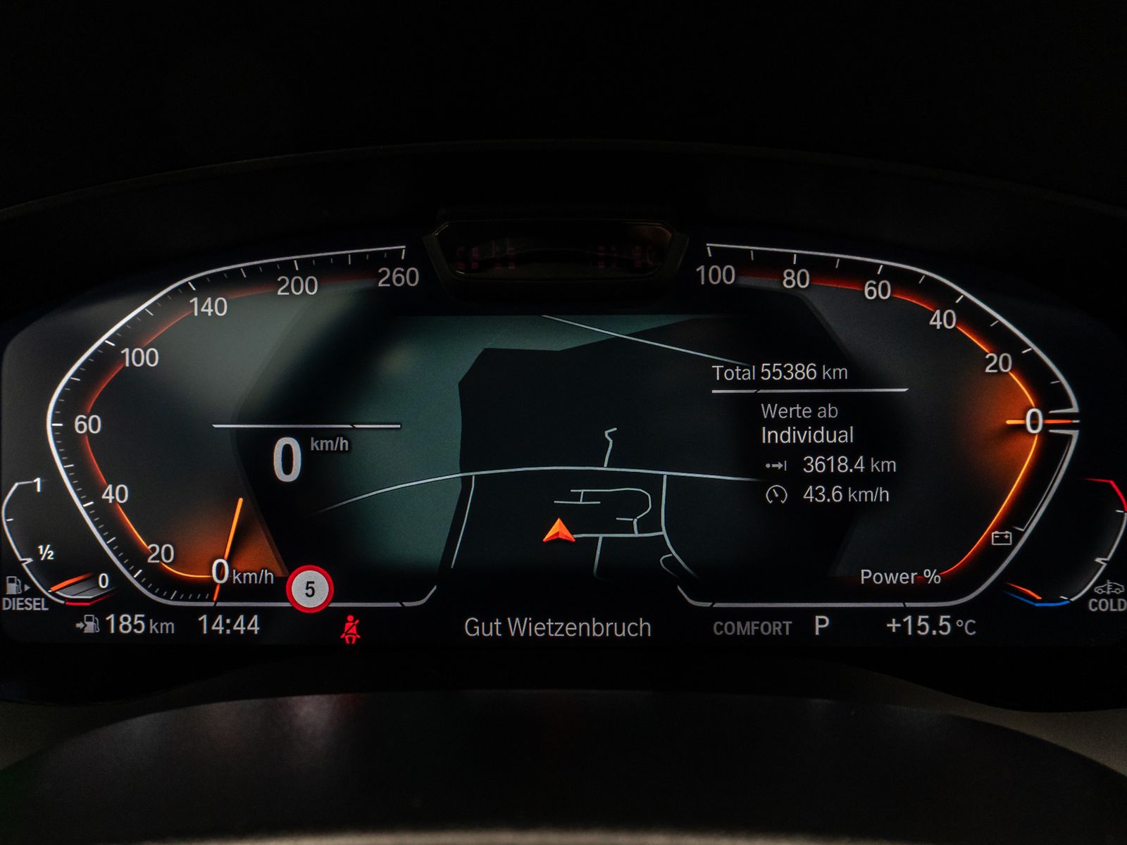 Fahrzeugabbildung BMW 540d xD LuxuryLine Panorama Laser Kamera HUD H/K