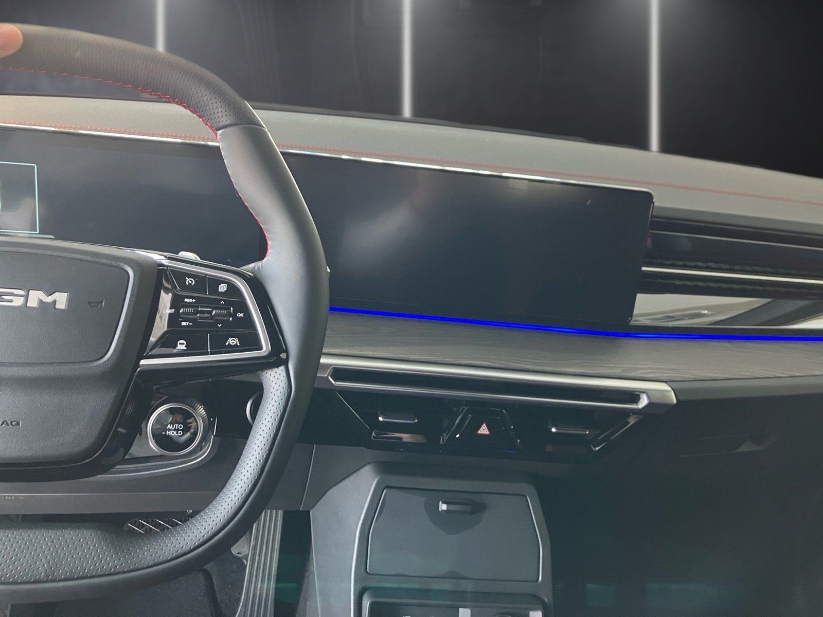 Fahrzeugabbildung Ssangyong KGM 05.0 LUX Automatik*360°*ACC*Wildleder*20"