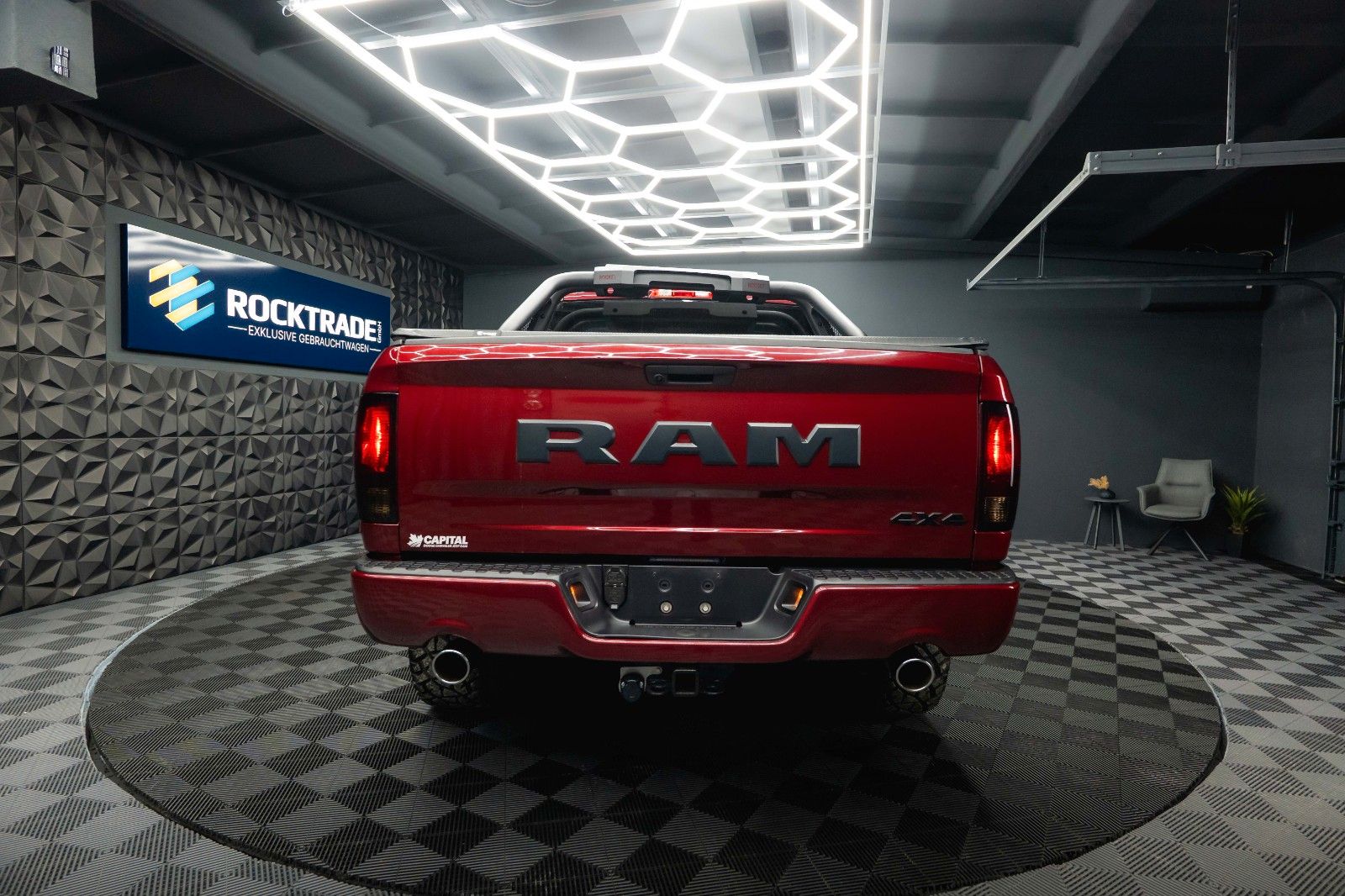 Fahrzeugabbildung Dodge RAM 5.7 V8 HEMI 4x4 OFFROAD Night-Paket *LED*AHK