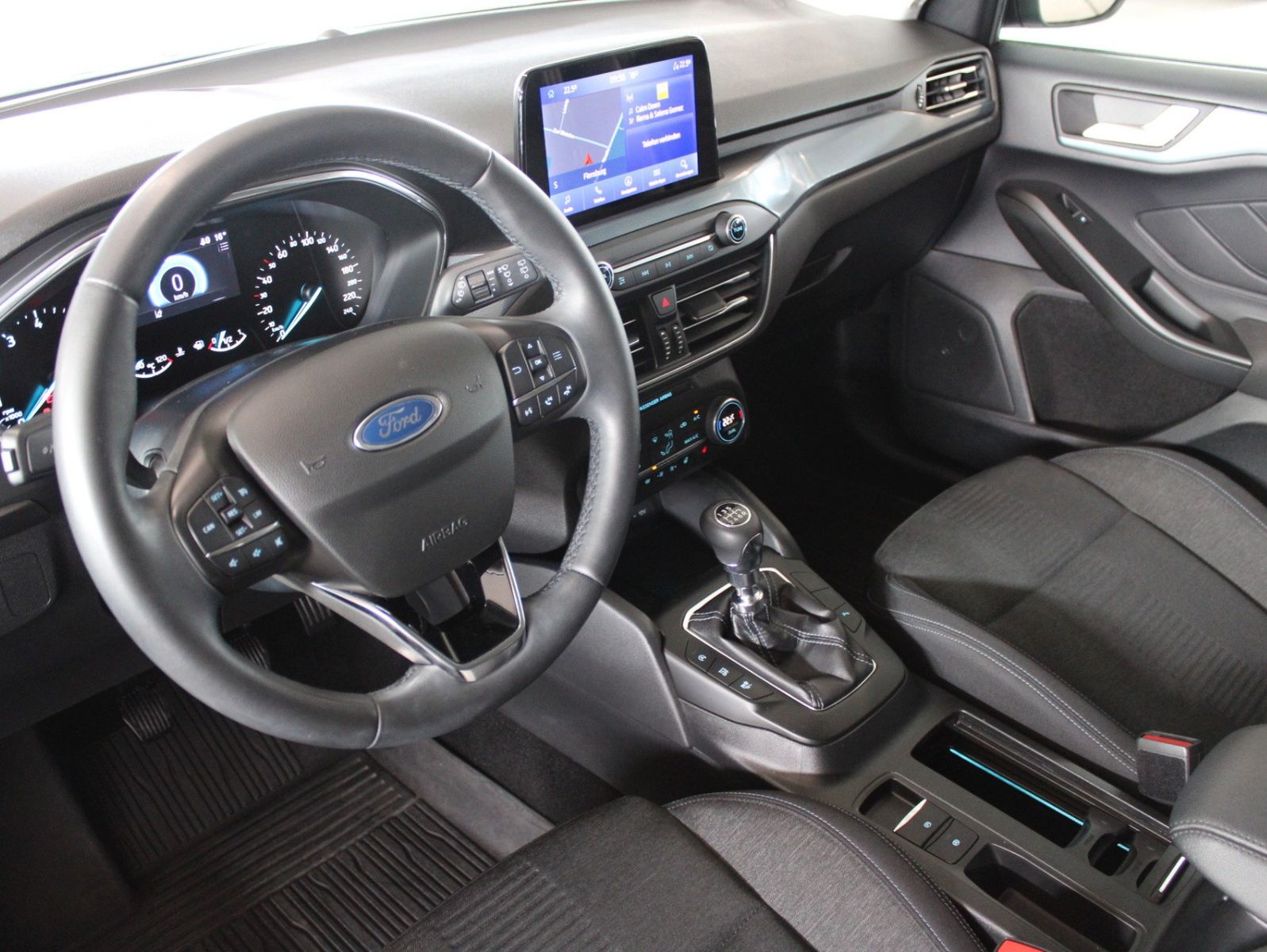 Fahrzeugabbildung Ford Focus Active Turnier LED NAVI WinterPaket uvm.