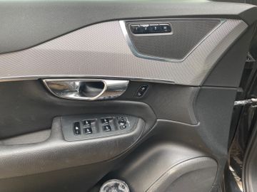 Volvo XC90 - 8