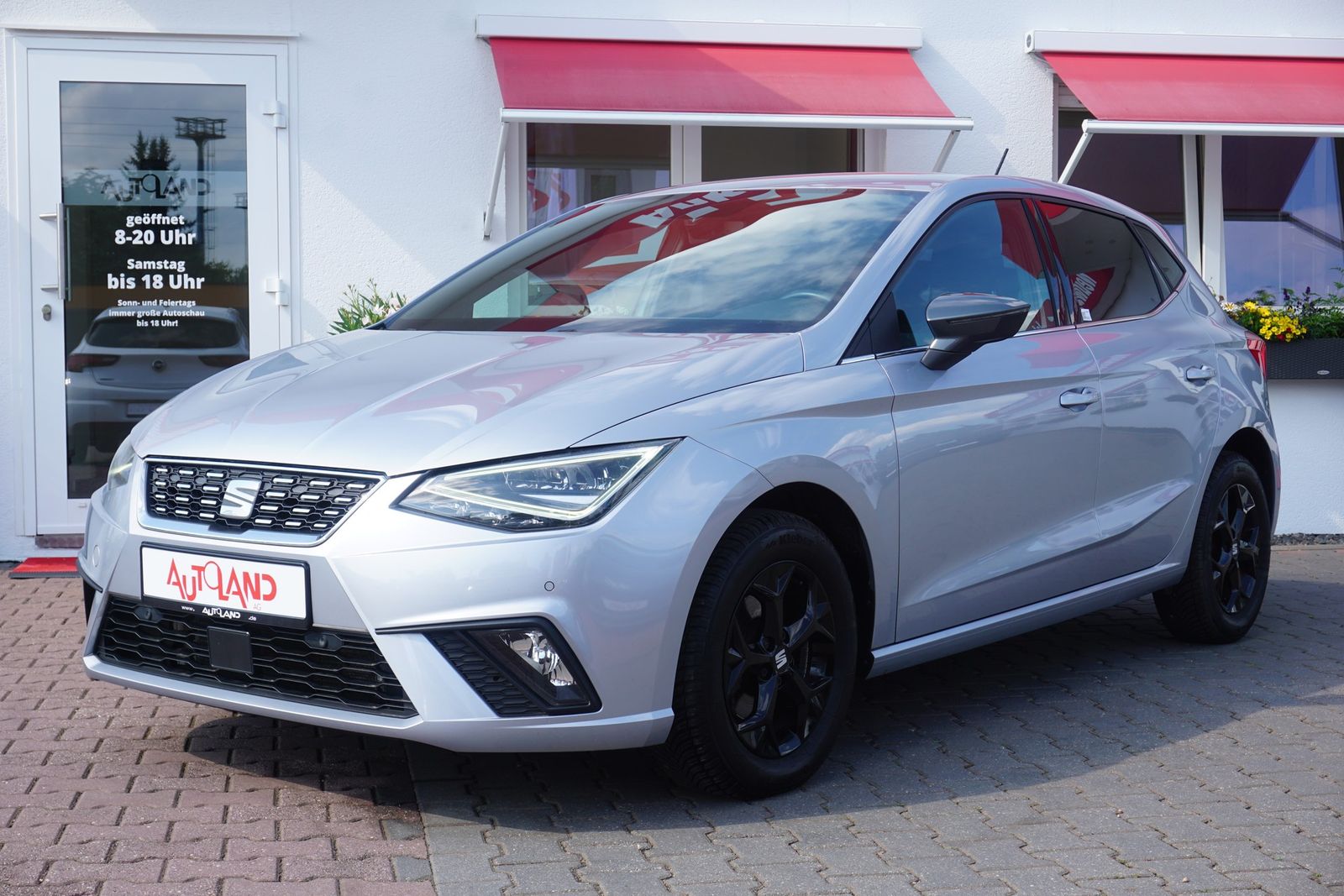 Seat Ibiza 1.0 TSI DSG Xcellence LED Navi ACC Kamera imagem 2