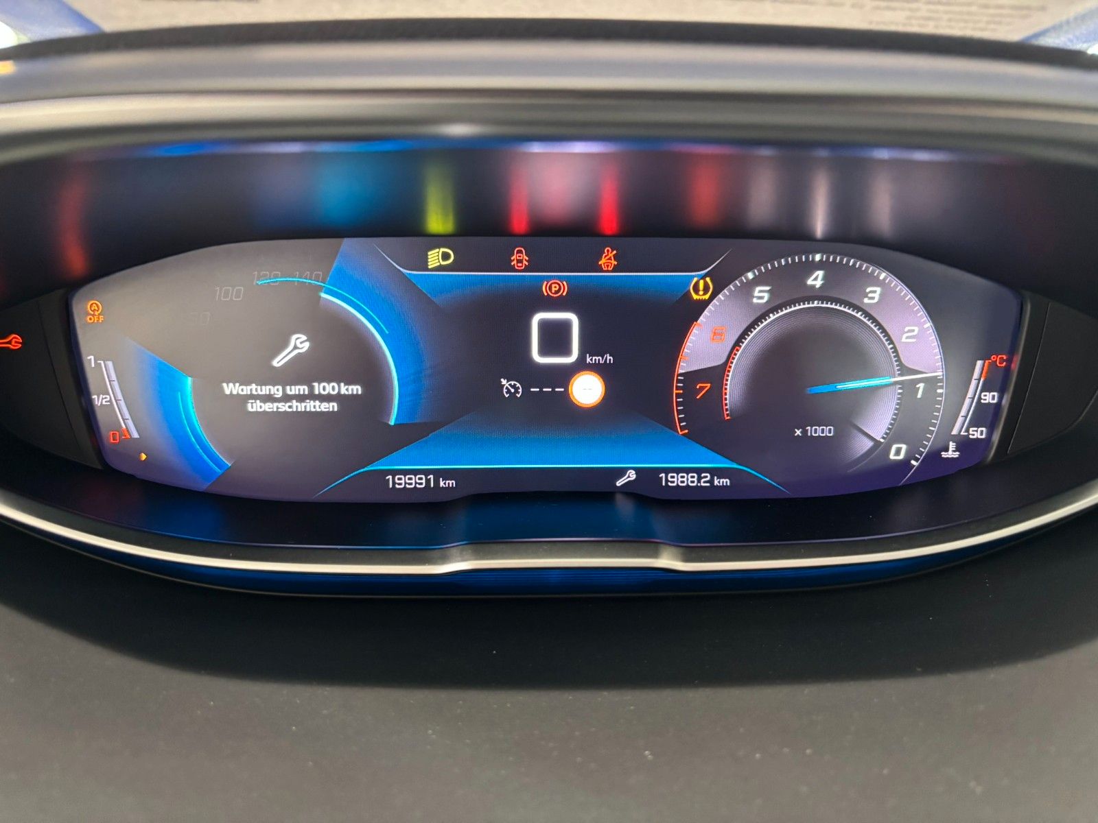 Fahrzeugabbildung Peugeot 3008 1.2T ACTIVE PACK NAVI/LED/SPORT/VIRT/PDC