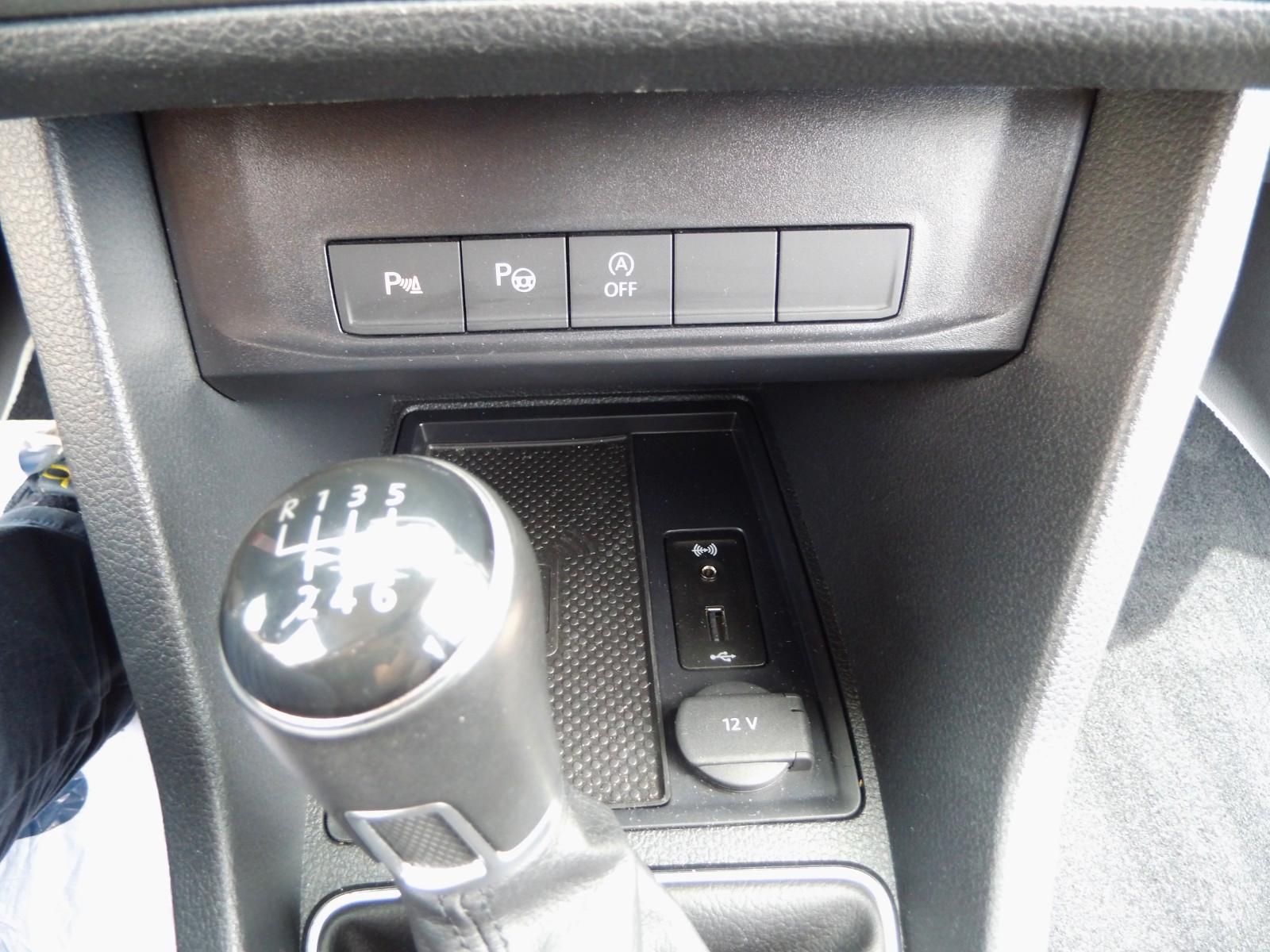 Volkswagen Caddy PKW Comfortline BMT, AHZV abnemb. SHZ, NAV