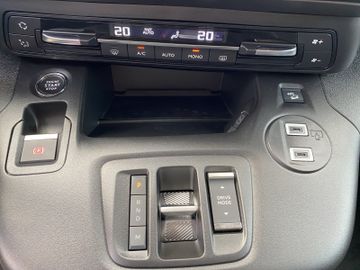 Fiat Doblo Turismo MAXI L2 7-SITZER*KAMERA*SHZ