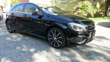 Fahrzeugabbildung Mercedes-Benz A -Klasse A 180 BlueEfficiency 2Style, Bi-Xenon