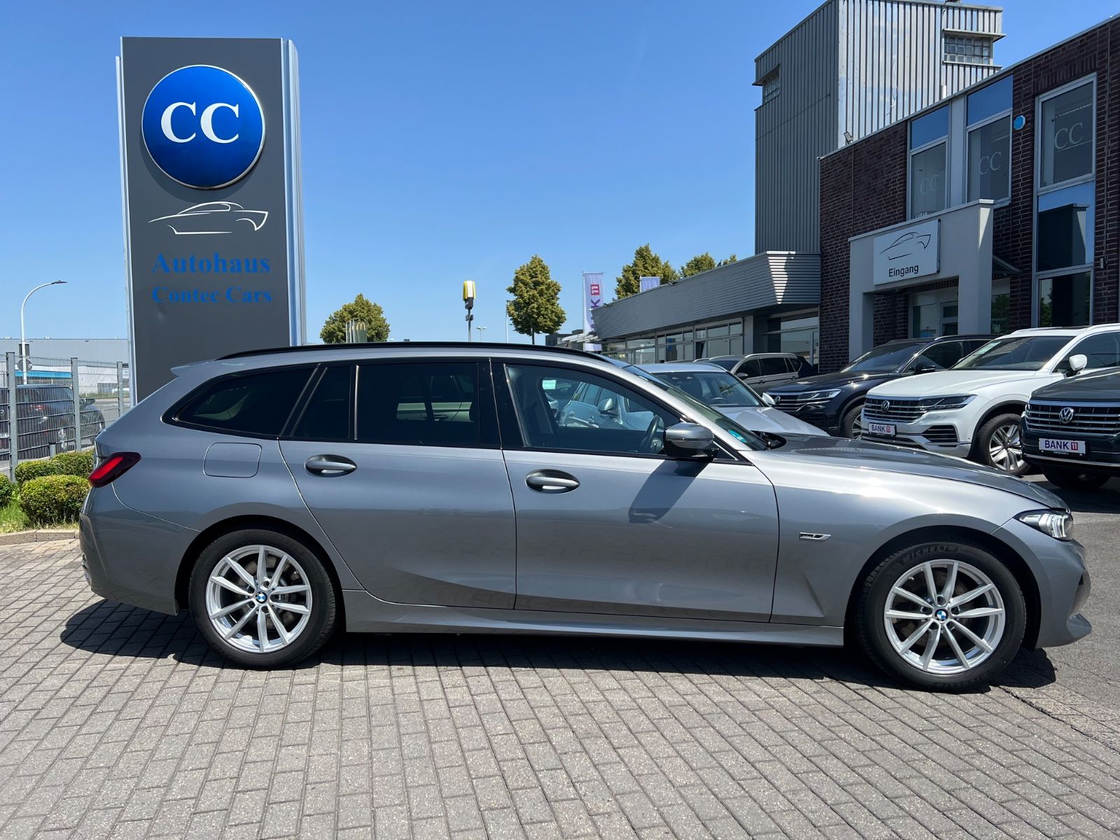 BMW 330e Touring AHK-Driving Assist-ACC-Sportsitze