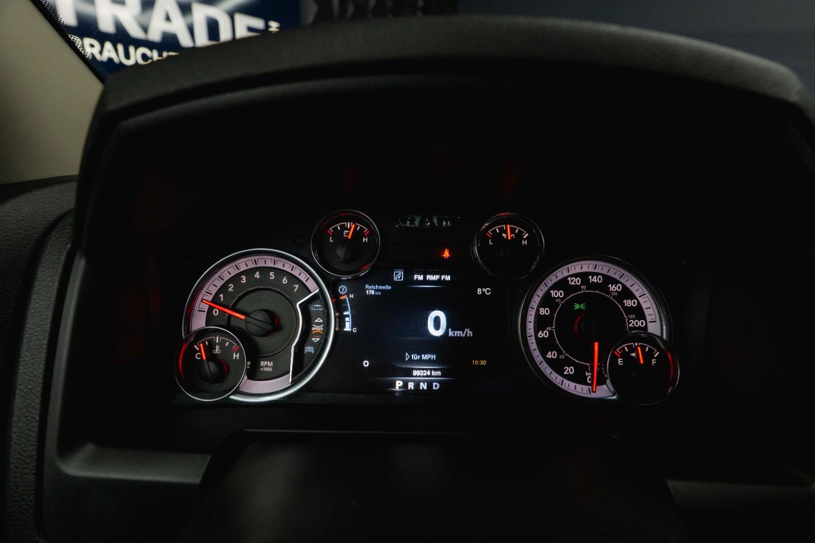 Fahrzeugabbildung Dodge RAM 5.7 V8 HEMI 4x4 OFFROAD Night-Paket *LED*