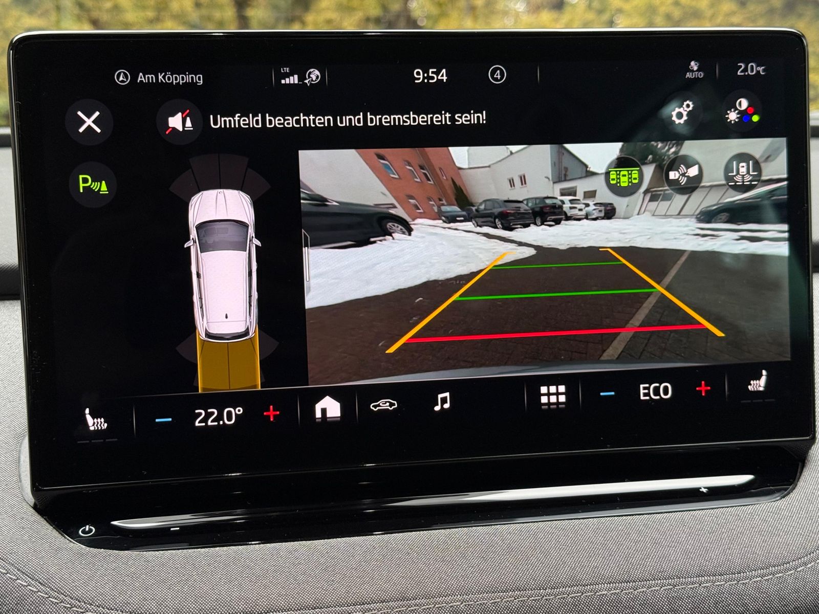 Fahrzeugabbildung SKODA Enyaq 60 Loft CCS+LED+NAV+SHZ+KAMERA+AHK+ACC+DAB