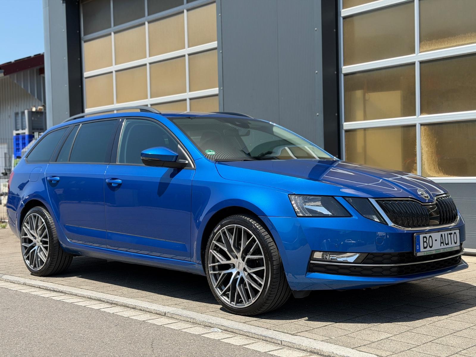 Skoda Octavia 2,0 TSI Style 4x4 Leder Navi Key DAB 19"