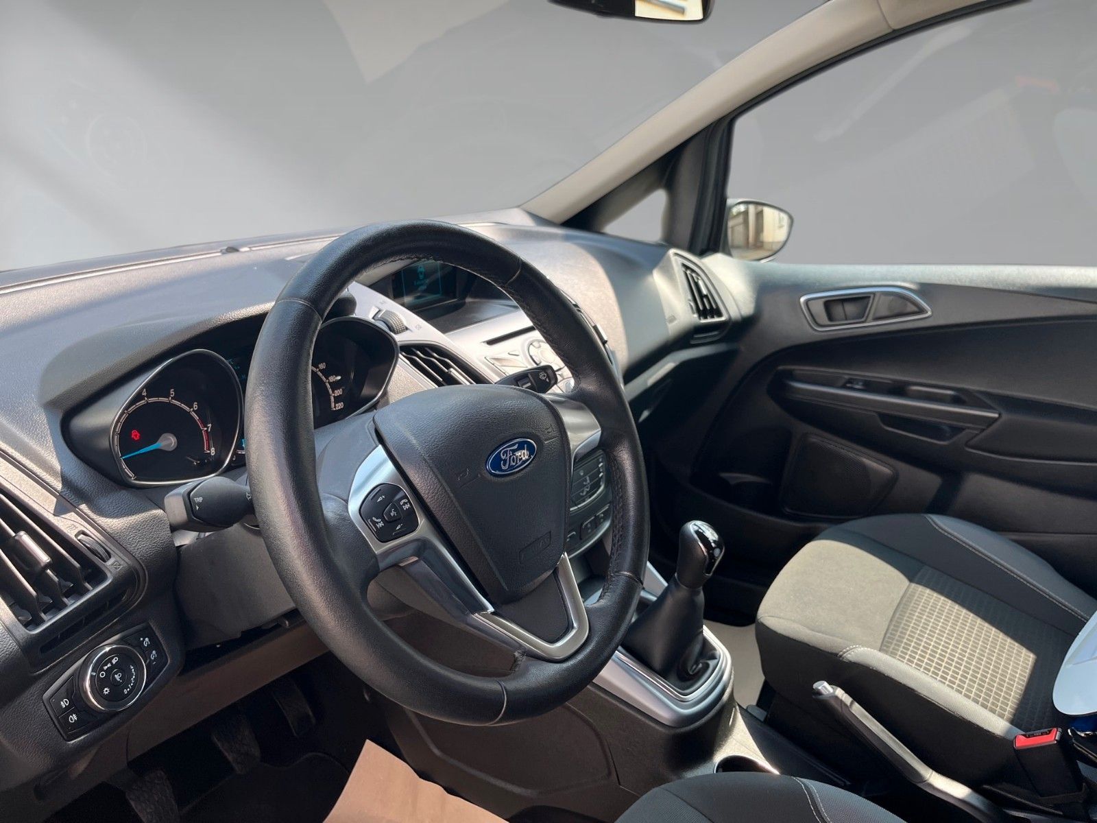 Ford B-Max B-MAX Sync Edition – Bild 11