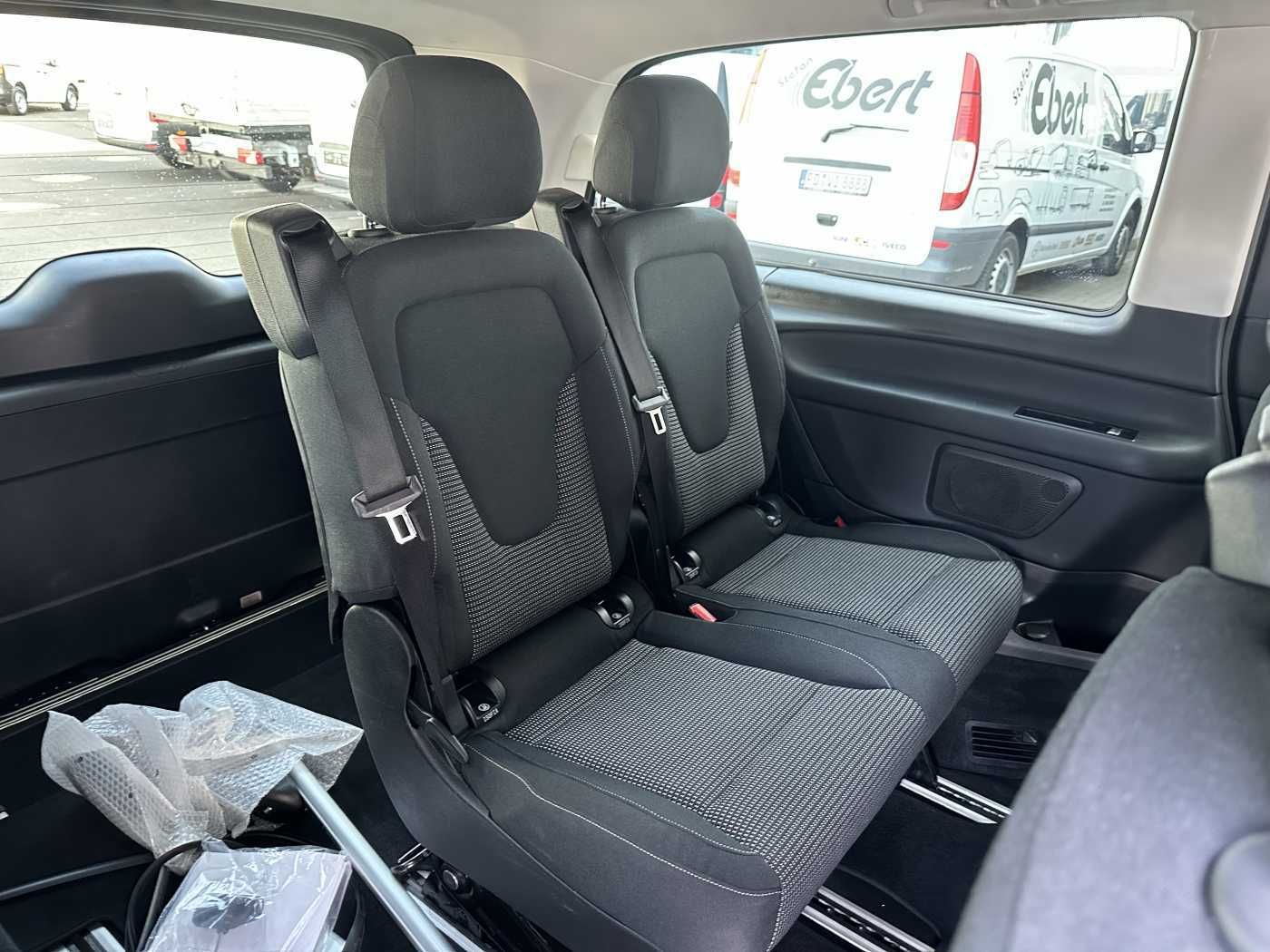 Fahrzeugabbildung Mercedes-Benz V 300 d EDITION 4MATIC DISTRONIC AHK LED Kamera