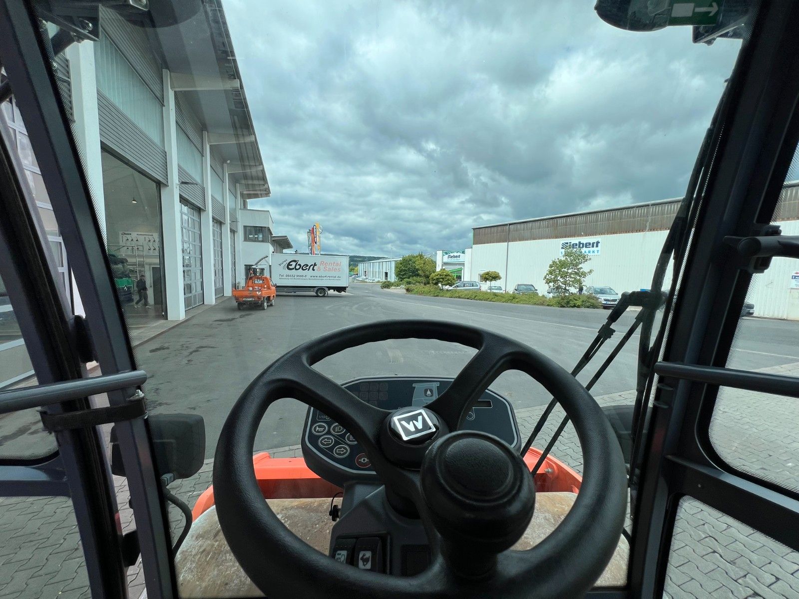 Fahrzeugabbildung Hamm H 7i / Walzenzug / nur 457h / 2018 / Klima