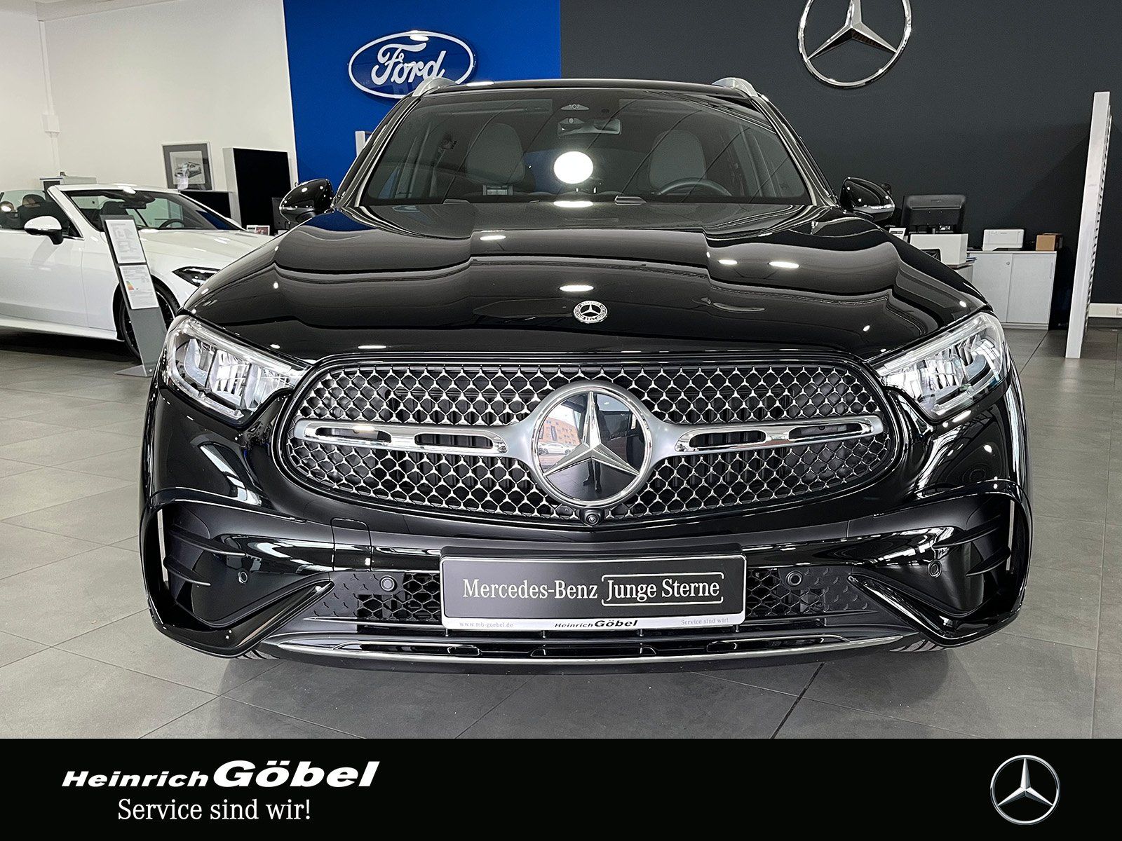 Fahrzeugabbildung Mercedes-Benz GLC 200 4M EDITION-AMG+AHK+PANO+AMBIENTE+KAMERA