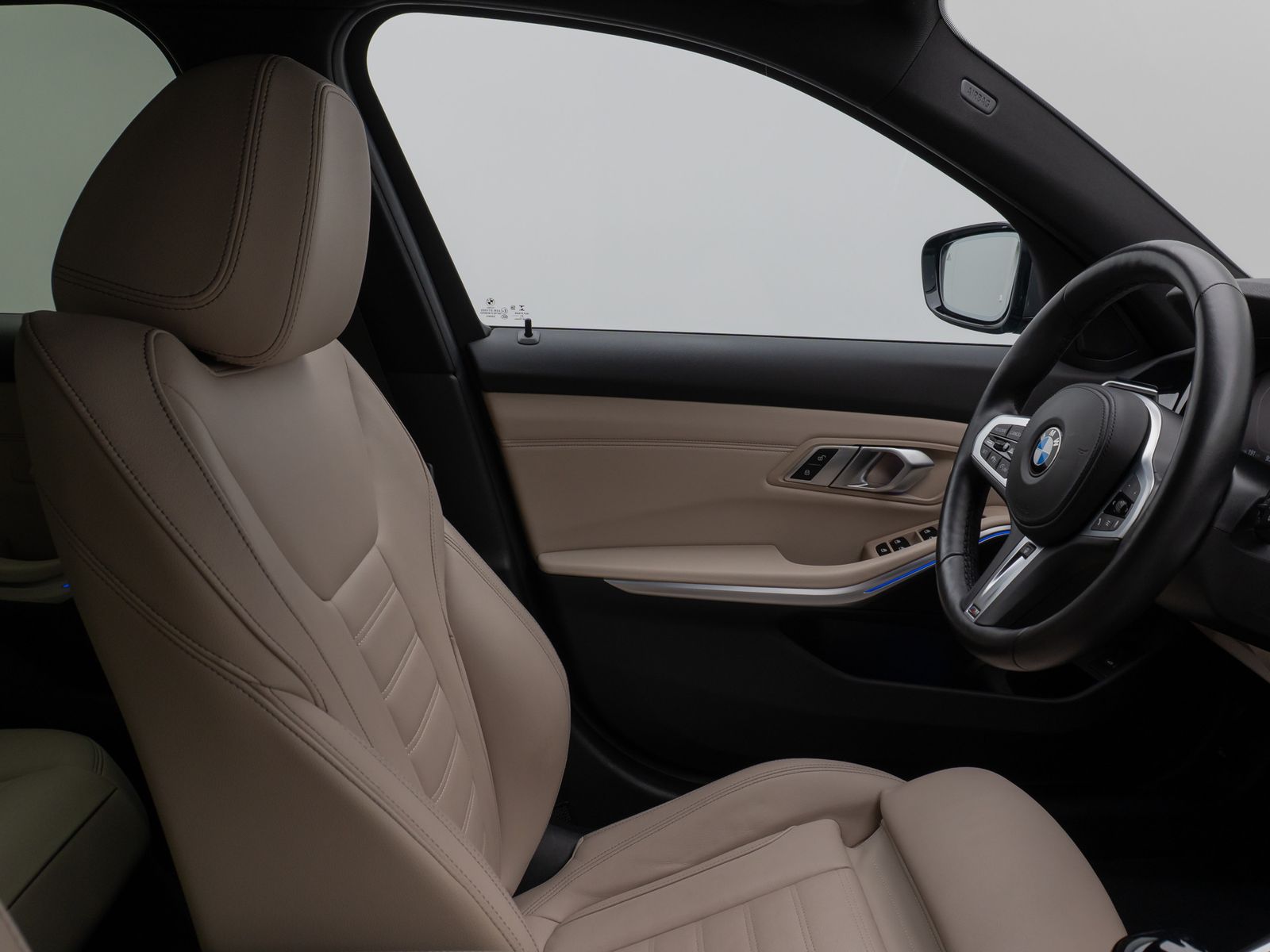 Fahrzeugabbildung BMW 320i M Sport Kamera DAB Laser Alarm Leder 19Zoll
