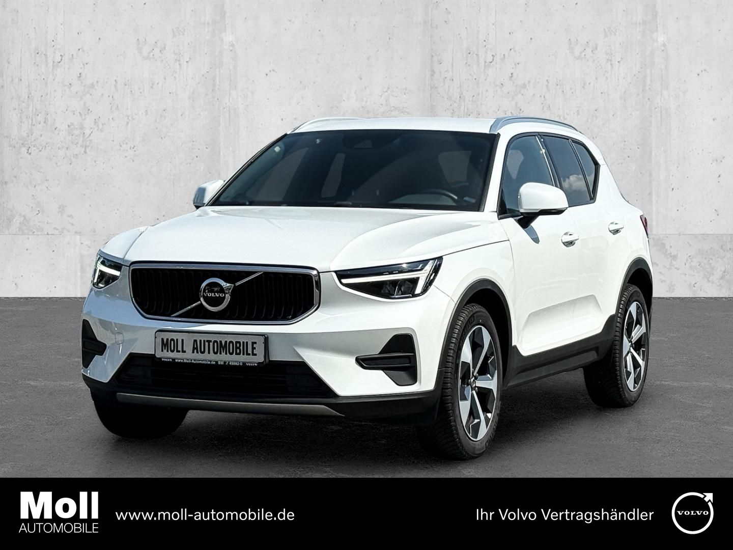 Volvo XC40 T2 Core 2WD Navi ACC El. Heckklappe Apple C