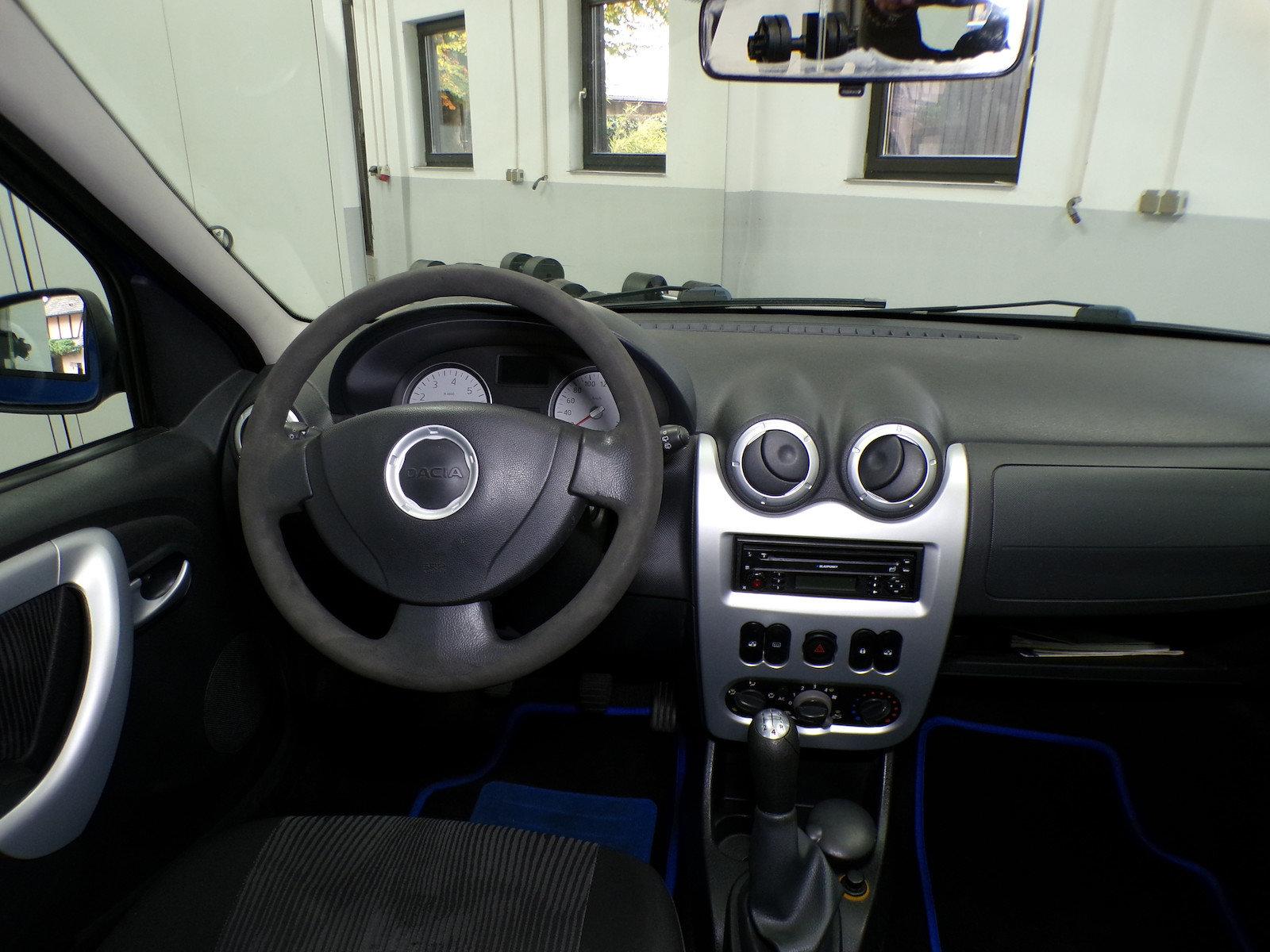 Dacia Logan 2009 — photo 19