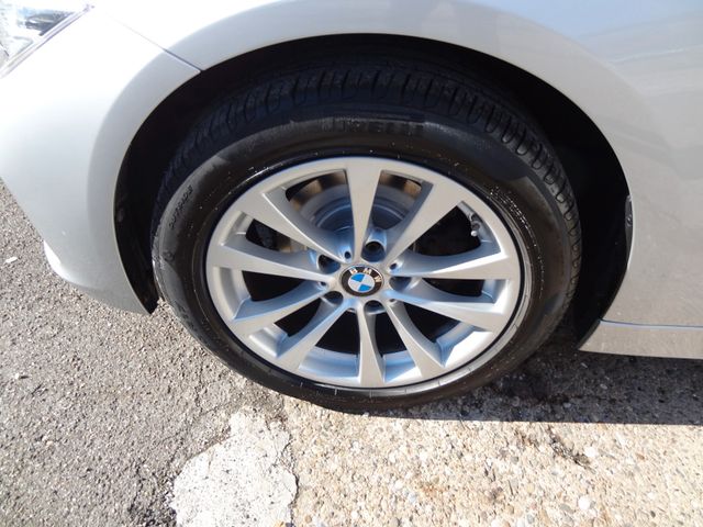 Fahrzeugabbildung BMW 320i Advantage/LED/Navi/84TKM/Automatik/