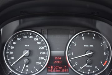 BMW 318 - 12