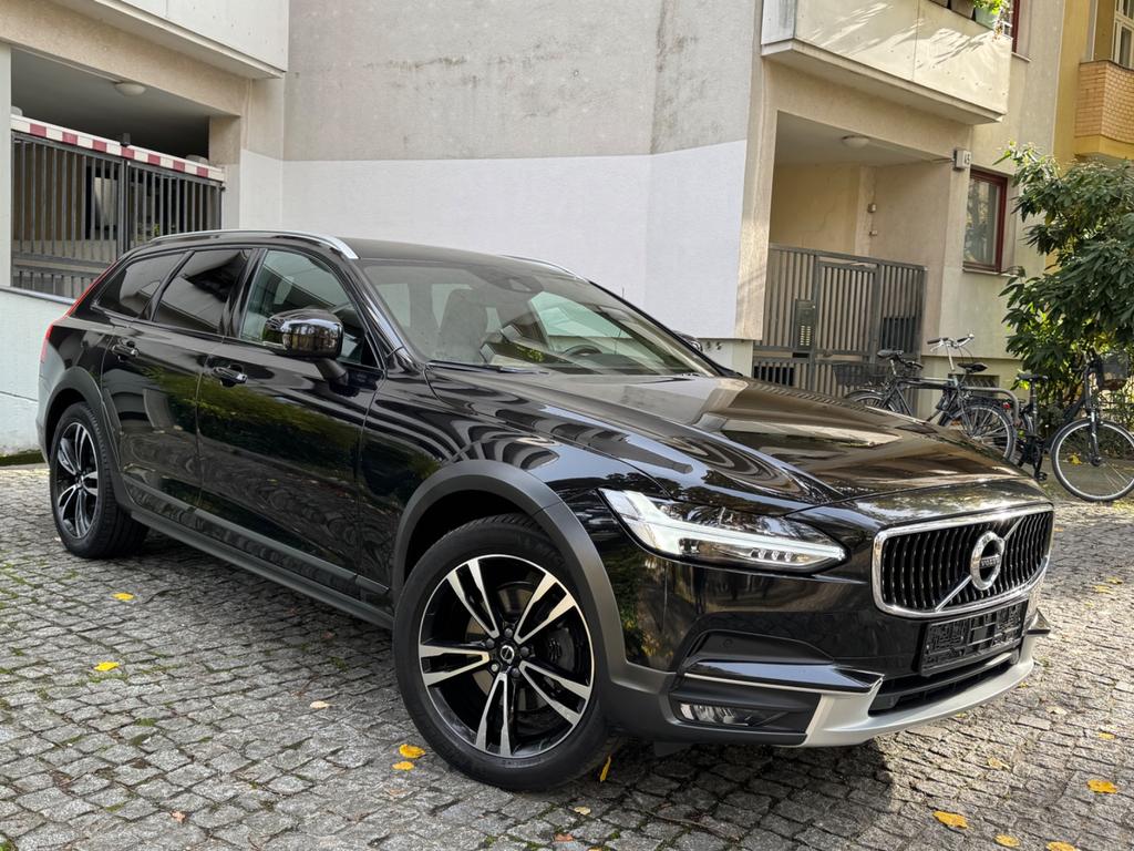 Volvo V90 Cross Country