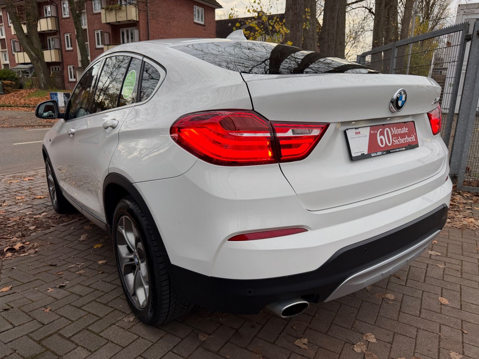Fahrzeugabbildung BMW X4 xDrive 20 d xLine*BIXEN*TEILLEDER*PDC*NAVI*