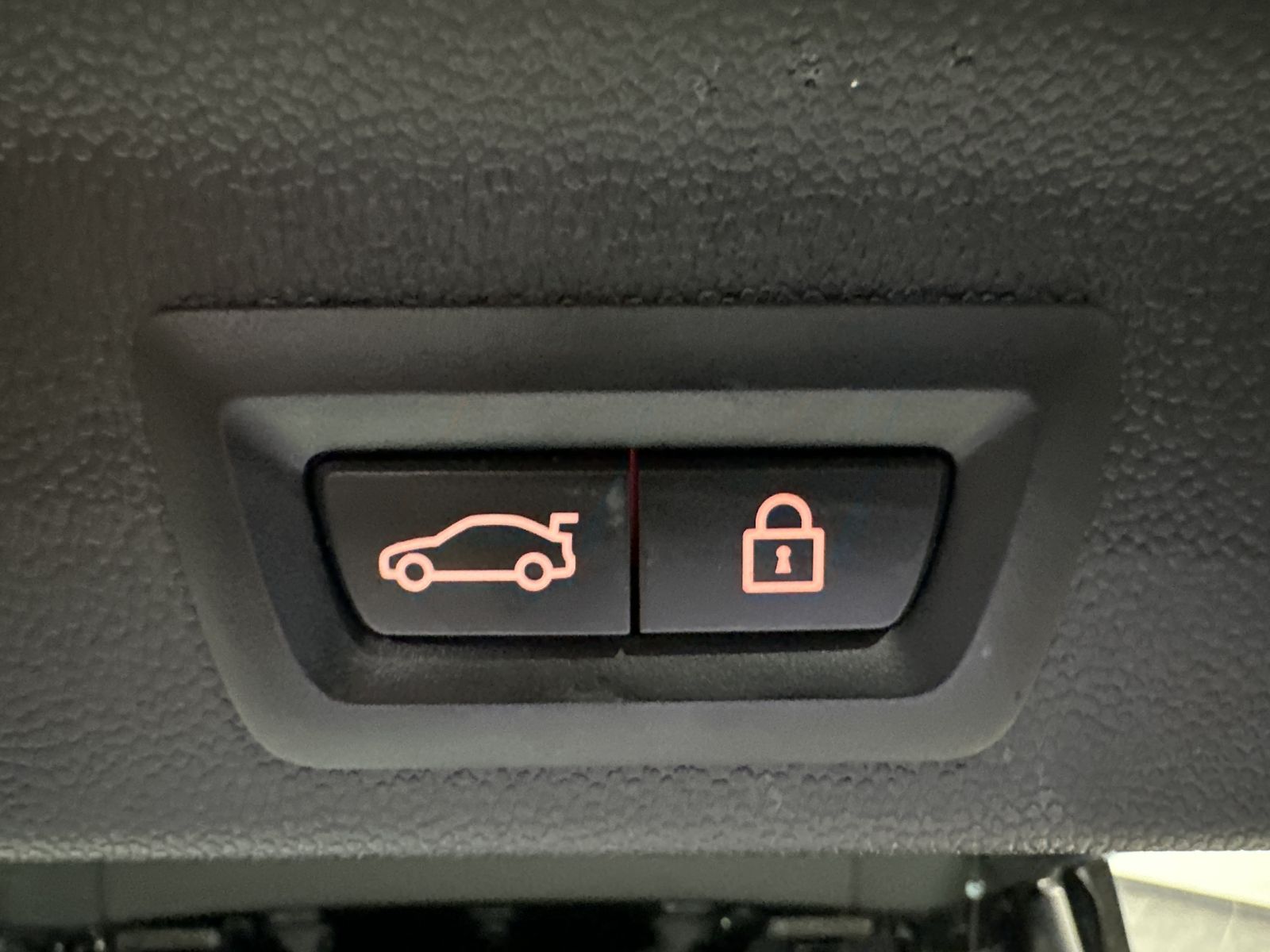 Fahrzeugabbildung MINI Cooper S Countryman All4 NAV+LED+PANO+KAM+18ZOLL