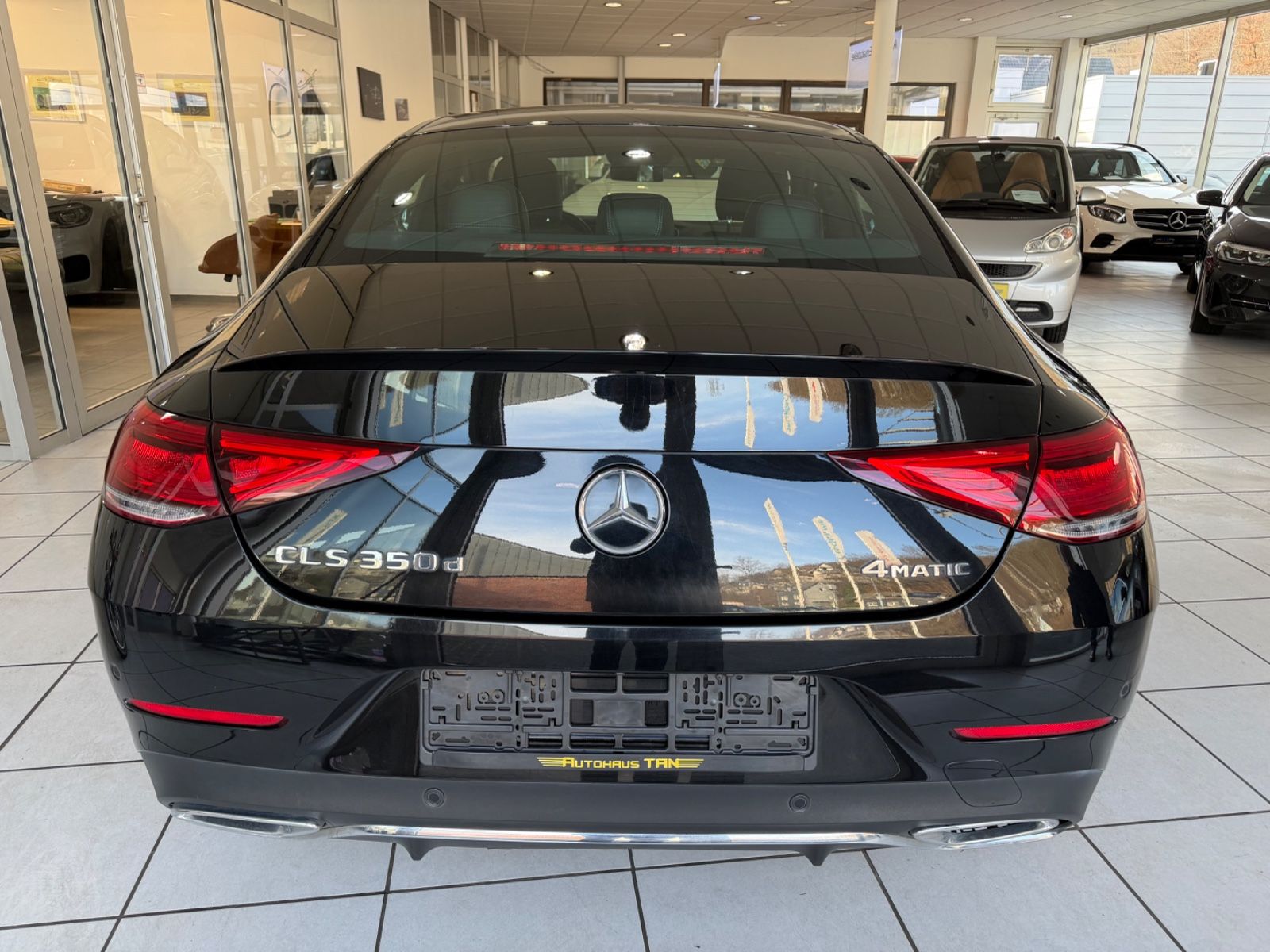 Fahrzeugabbildung Mercedes-Benz CLS 350 4Matic*AMG-Line*1.Hd