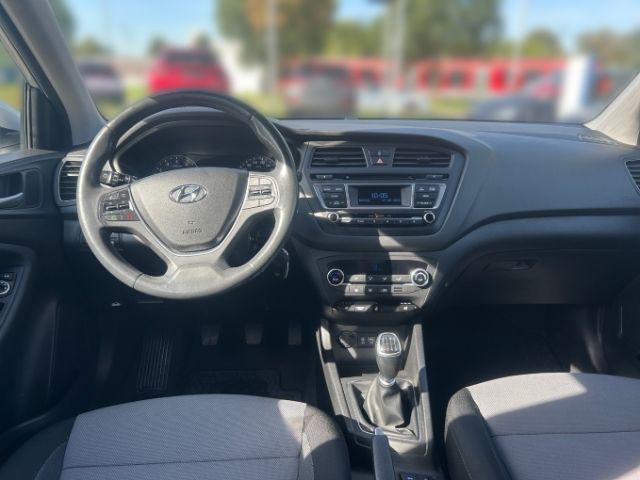 Fahrzeugabbildung Hyundai i20 blue Style 1.0 Klimaautom SHZ LenkradHZG Spu