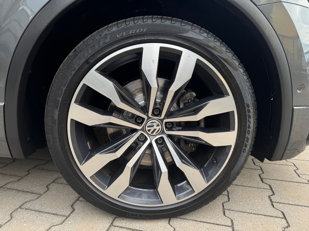 VW Tiguan 2.0 TSI 4Motion R-Line VW Tiguan 2.0 TSI 4Motion R-Line