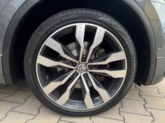 VW Tiguan 2.0 TSI 4Motion R-Line VW Tiguan 2.0 TSI 4Motion R-Line