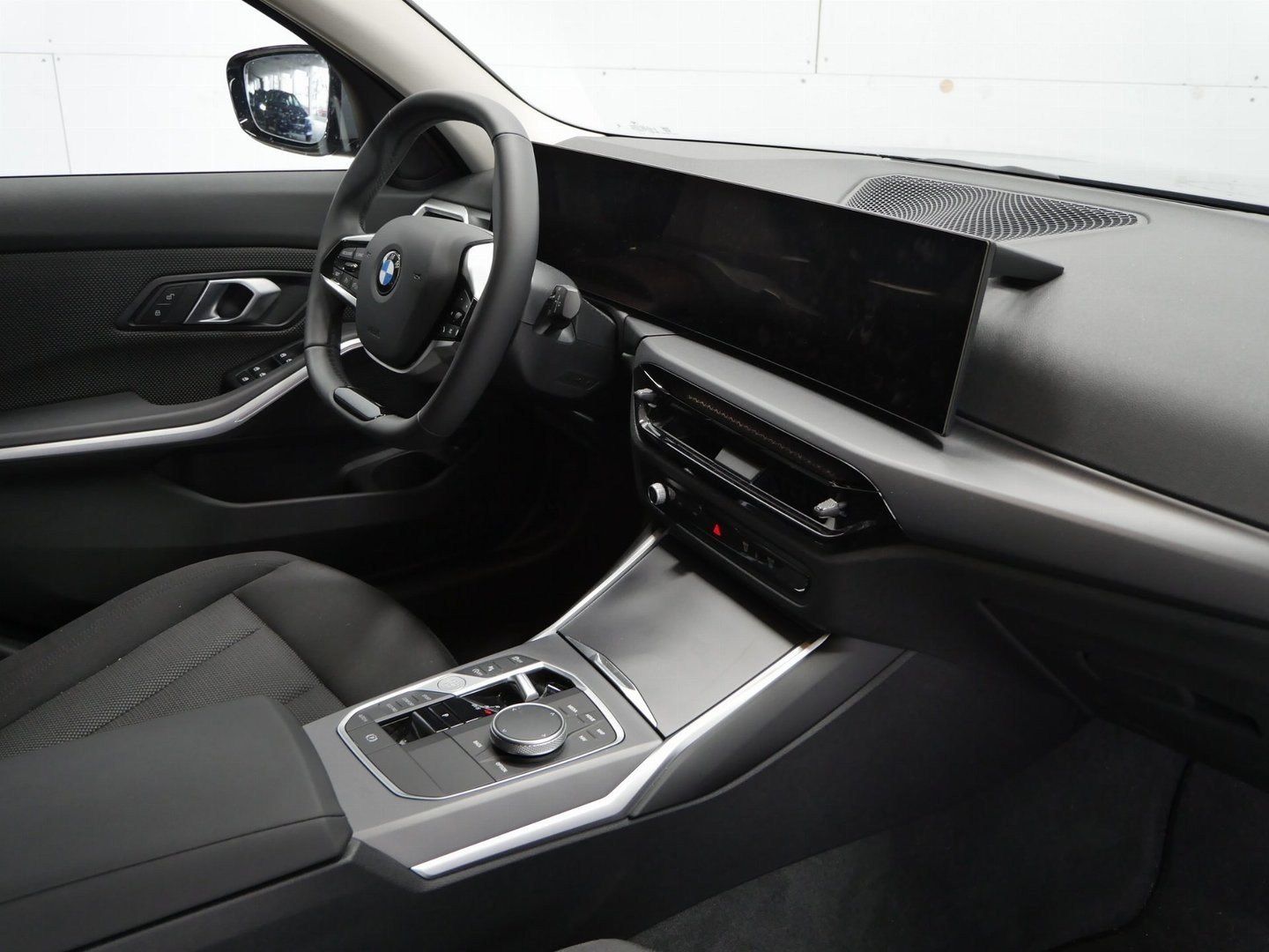 Fahrzeugabbildung BMW 318i |Komfortzugang |Sitzheizung |HiFi