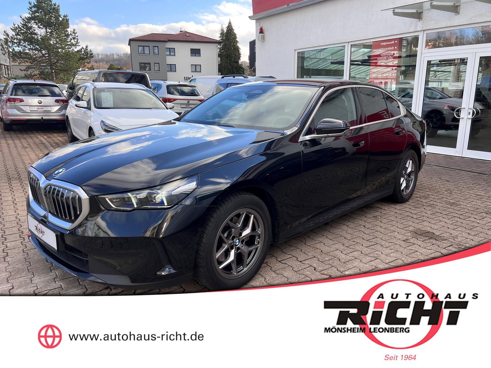 BMW 520d Limousine HUD H&K Sitzebel. SHZ 360° Navi