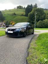Volkswagen Golf 5 GTI Edition 30 - Volkswagen Golf: GTI Edition 30