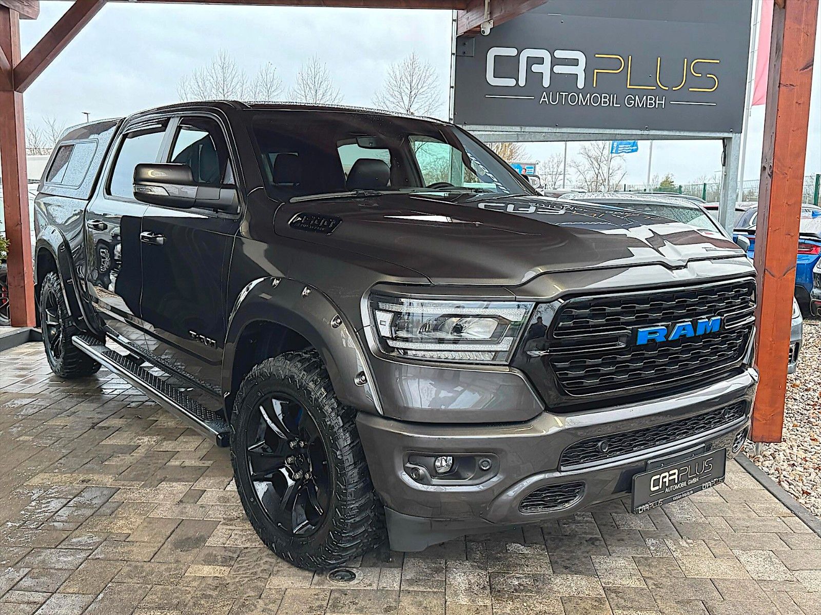 Fahrzeugabbildung Dodge RAM 5.7 V8 HEMI NightEdition HARDTOP 4x4 eTorque