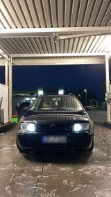 Volkswagen Vw Bora 2,3l Variante v5 (Vr5) - Volkswagen Bora mit Benzin-Antrieb: Kombi, V5