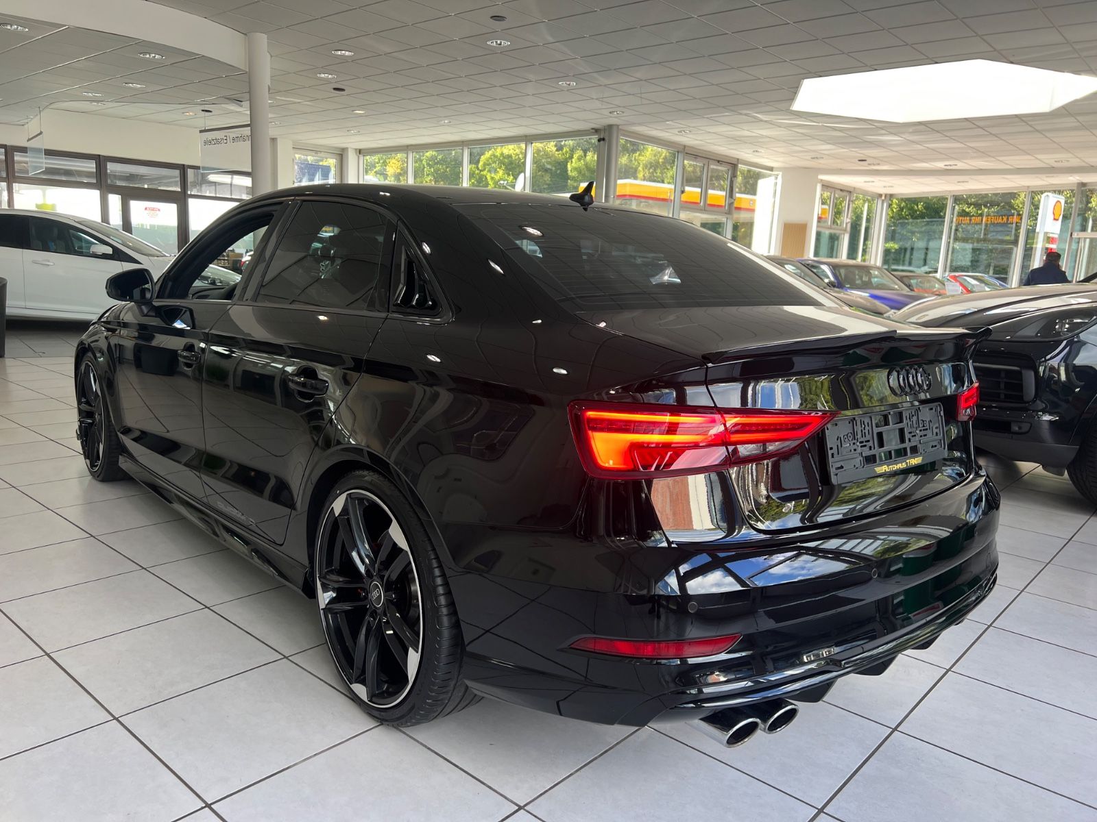 Fahrzeugabbildung Audi S3 Lim. 2.0 TFSI quattro * ALL BLACK *