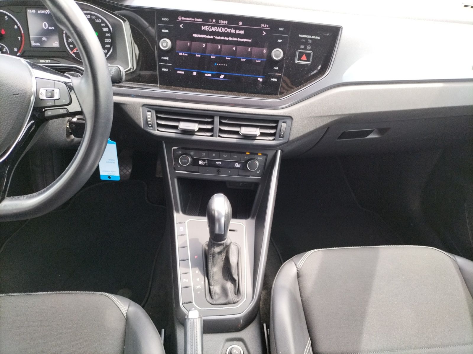 Fahrzeugabbildung Volkswagen Polo VI Highline TSI DSG LED ACC SHZ PDC WeConne