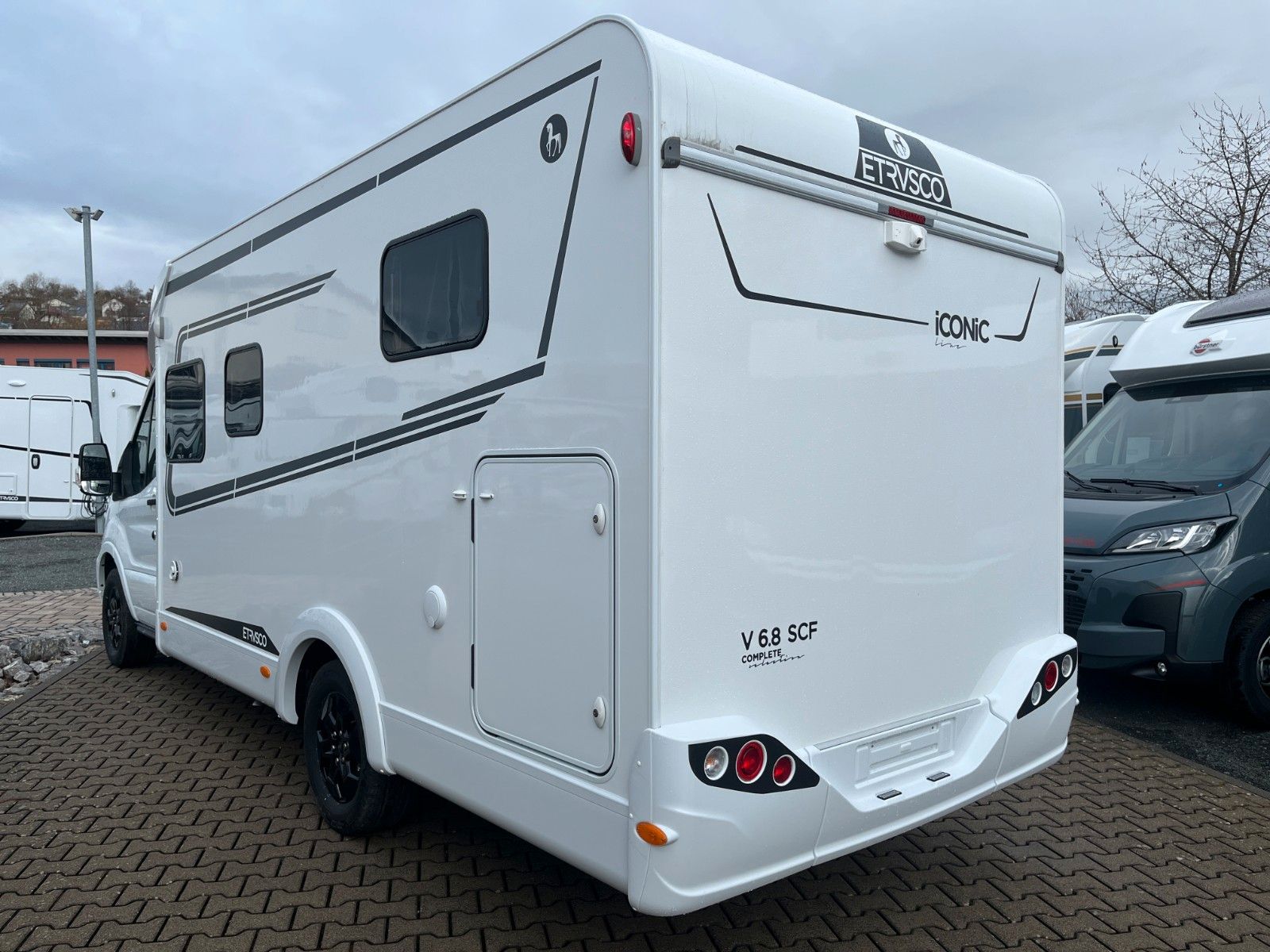 Fahrzeugabbildung Etrusco V 6.8 SCF *Automatik*iConic*Complete Selection*X