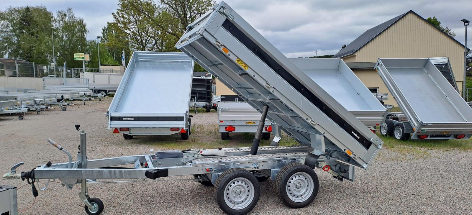 Brenderup Rückwärtskipper BT 4260STB inkl. Rampen