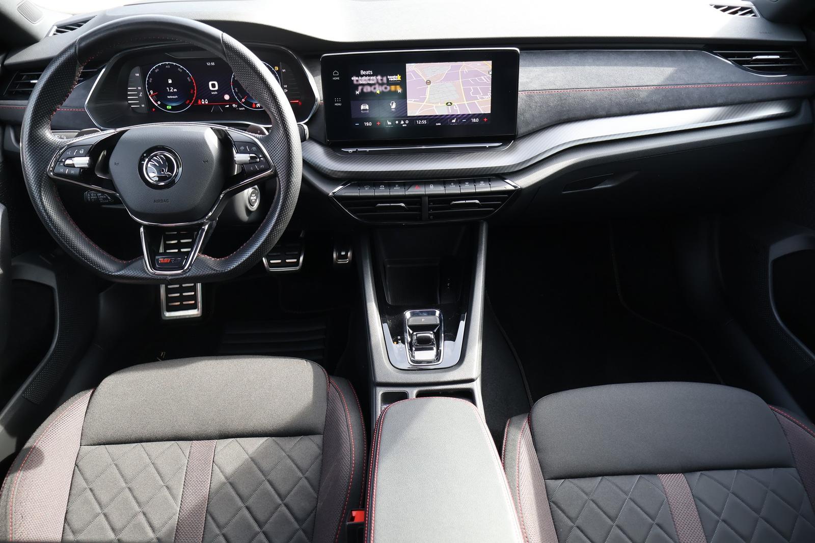 Skoda Octavia Combi 2.0 RS DSG LED Navi Sitzheizung