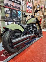 Indian Chief Bobber Dark Horse  - CHOPPER BOBBER