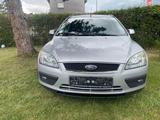Ford Focus Ghia Aus sttatung - Ford Focus aus 2005: ST