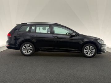 Volkswagen Golf - 8