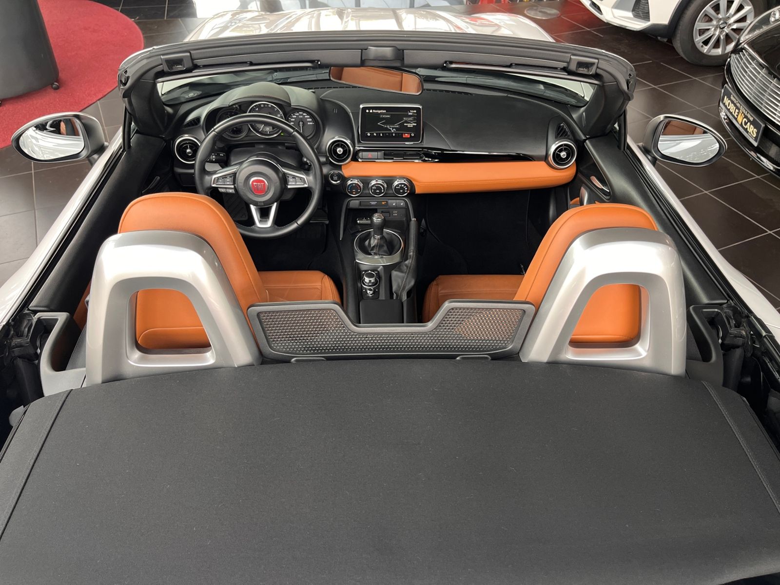 Fahrzeugabbildung Fiat 124 Spider Lusso KLIMA LED NAVI ALU